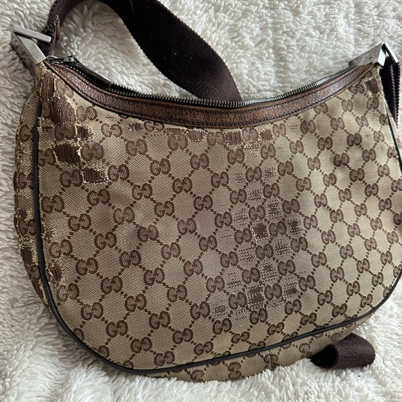 Gucci Brown Monogram Shoulder Bag jacquard - Picture 2 of 15